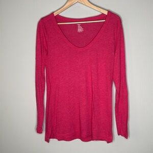 GAP Scoop Neck Long Sleeve Tee Shirt in Magenta Size Women's Large